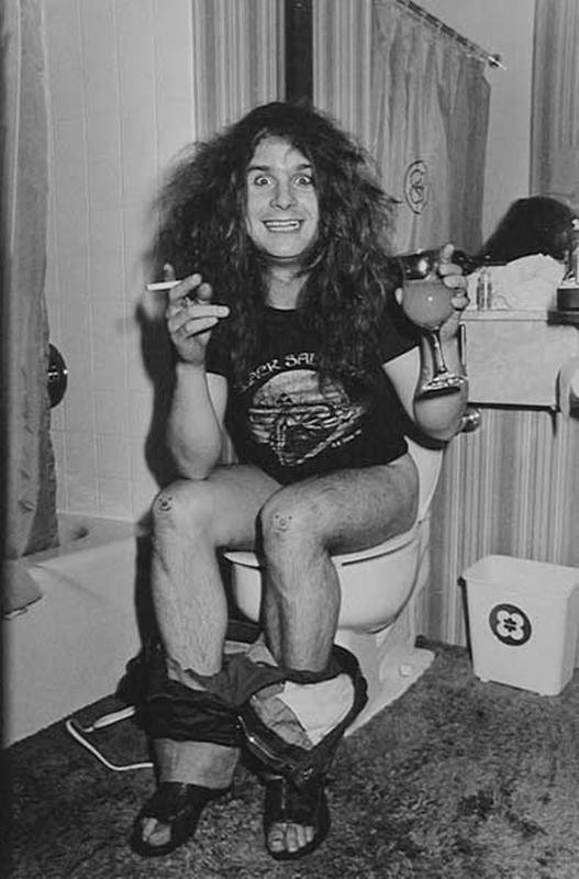 60 Bizarre Photos And The Chilling Stories Behind Them