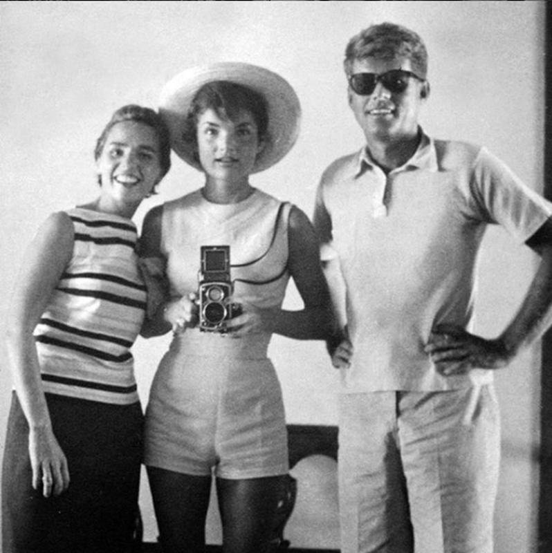 60 Bizarre Photos And The Chilling Stories Behind Them